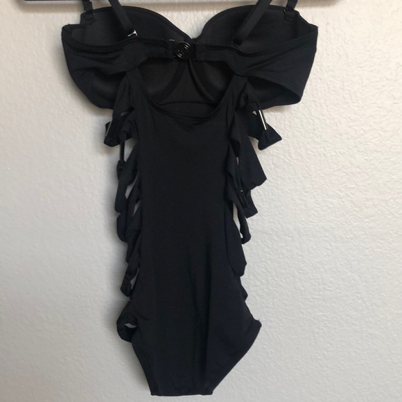 VS One Piece Strappy Side Cutout - Picture 2 of 7